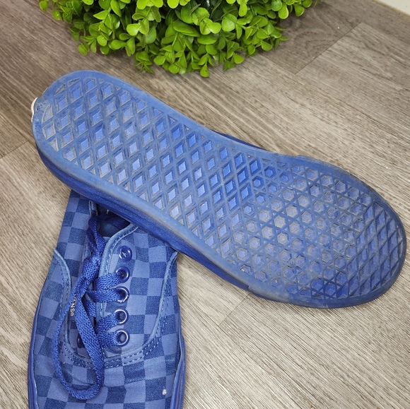 Checkered Vans - Picture 2 of 5